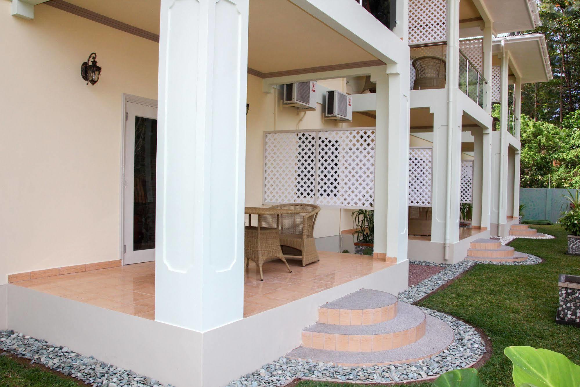 Chez Bea Luxury Villa Baie Sainte Anne Luaran gambar