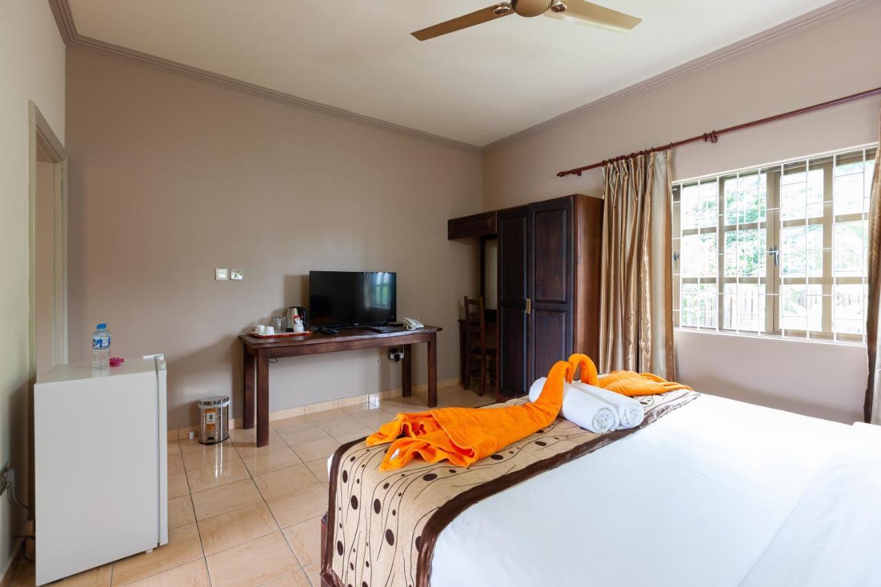 Chez Bea Luxury Villa Baie Sainte Anne Luaran gambar